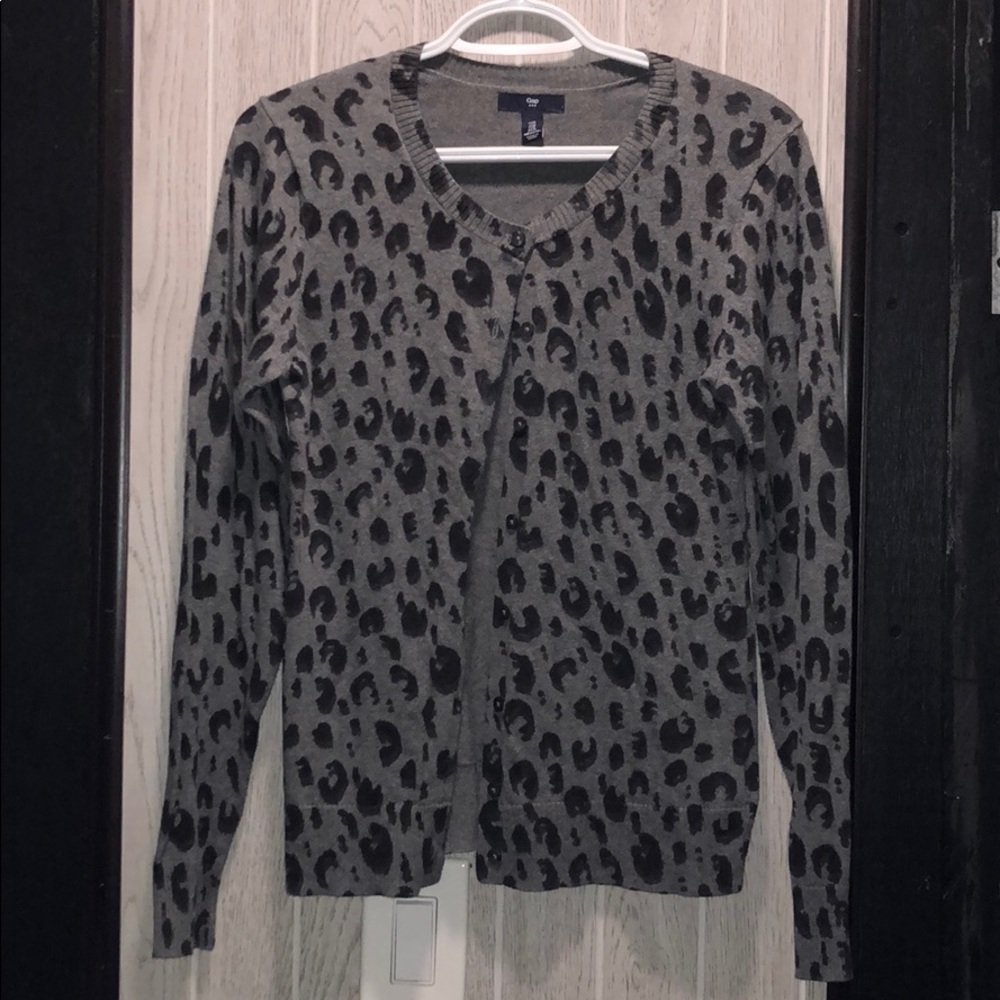 GAP cardigan